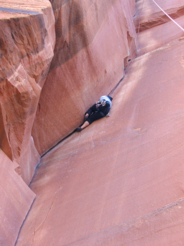 Incredible Hand Crack